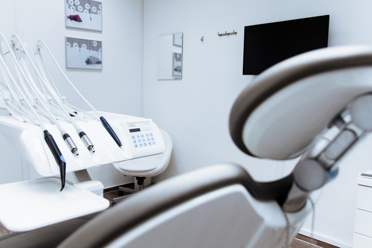5-technology-dental-practice-article-image